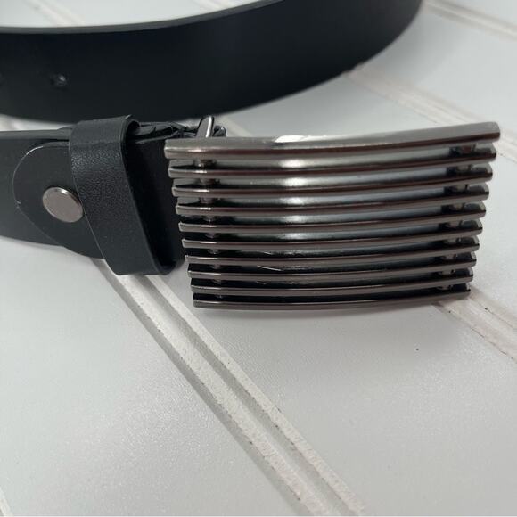 Sisley 100% Leather Black Belt Size XL - Picture 2 of 9